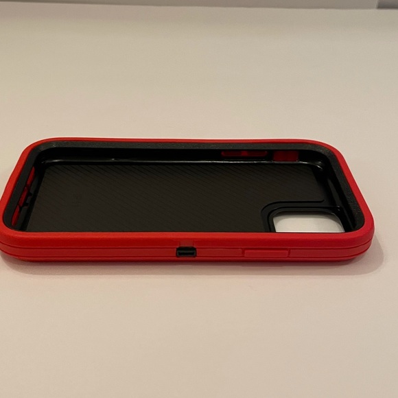 Red Diverbox Compatible with IPhone 11 - Picture 4 of 7